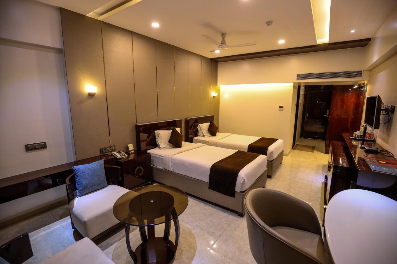 Hotel Atithi, Aurangabad Ngoại thất bức ảnh